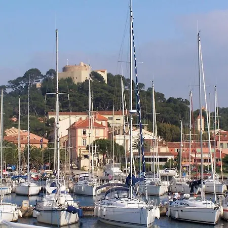 Evasion Ensoleillee Ile De Porquerolles Superbe T3 Apartment *